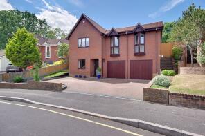 14, Woodcocks Crescent, Bournemouth BH7 7JW