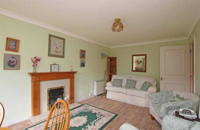 45TM - Sitting room 2.jpg