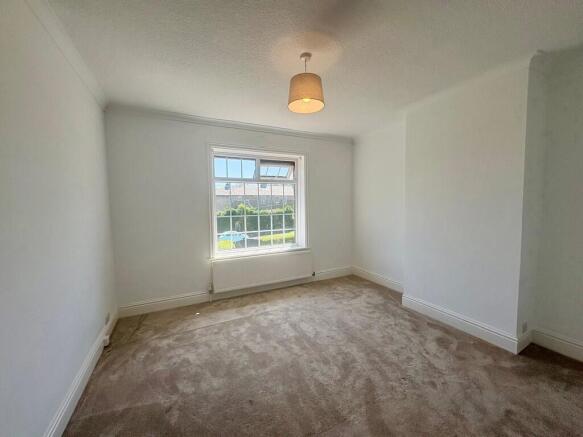 3 bed Semi-Detached to rent Image 6