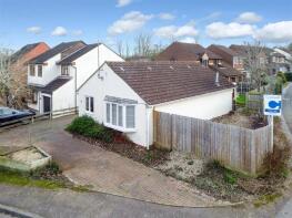 71, Leafield Rise, Two Mile Ash, Milton Keynes MK8 8BX