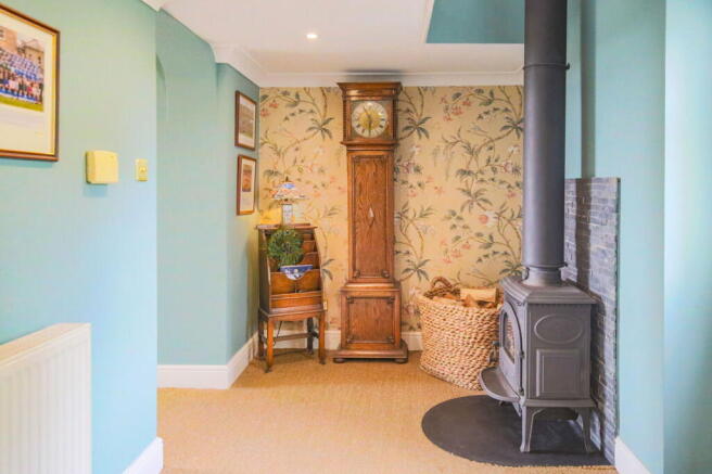 5 bed Detached for sale Image 6