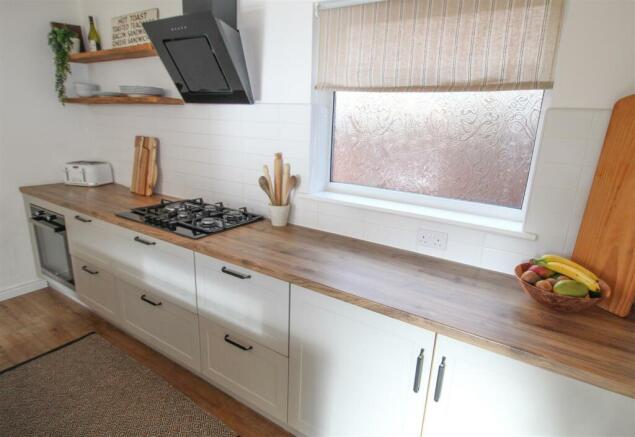 kitchen a.jpg