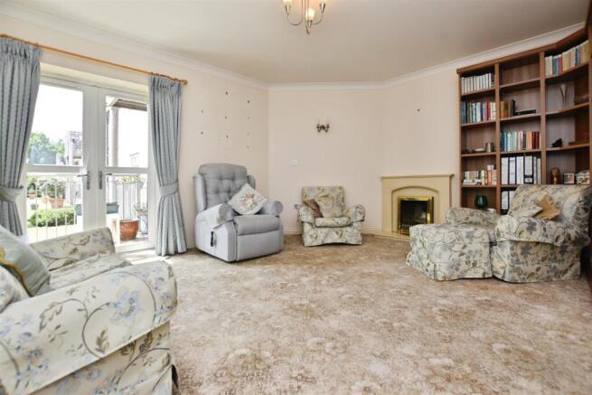 2 bed Retirement Property for sale Image 2