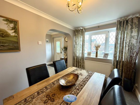 4 bed Detached for sale Image 12