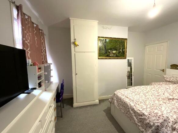 3 bed Terraced for sale Image 8