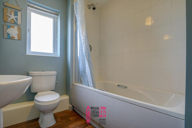 2 bed Apartment for sale Image 8