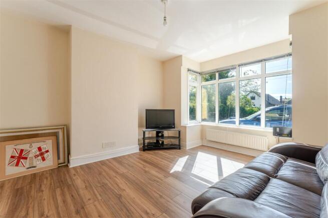 4 - sitting room.jpg