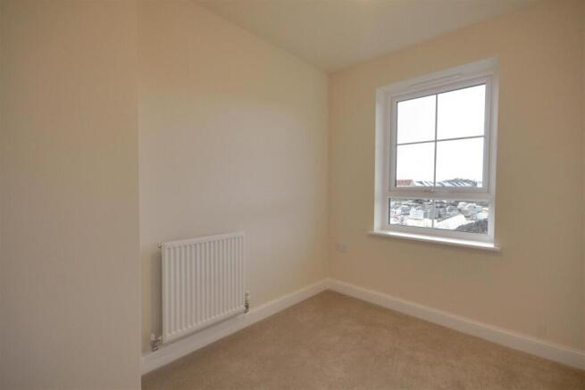 3 bed House to rent Image 9
