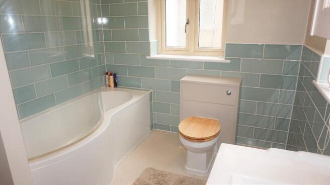 Family Bathroom 2