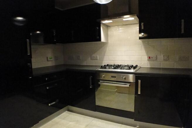 FITTED KITCHEN