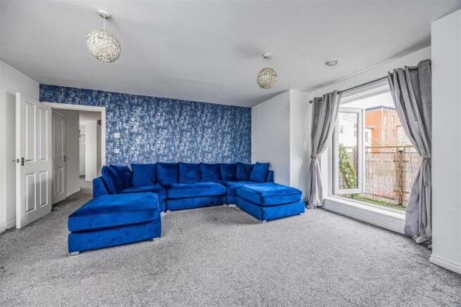 4 Prunella Place, Tiller Road, Denmead-Small-Porti