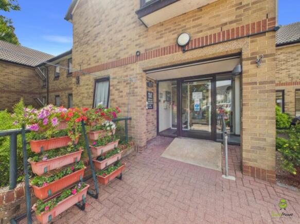 Presented by Nicoleta at EweMove Bexleyheath and D
