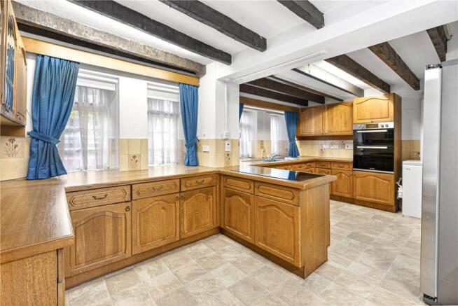 4 bed Detached for sale Image 5
