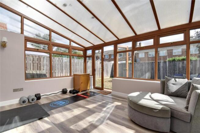 4 bed Link Detached House for sale Image 7