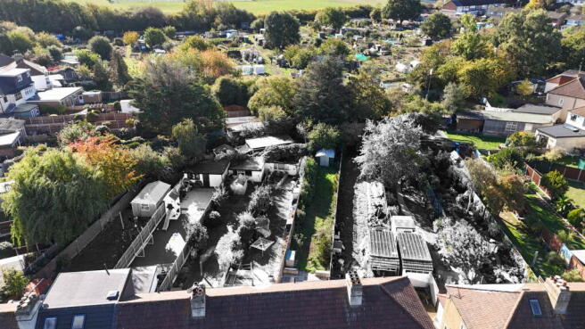 Goldsmith Avenue, Romford, RM7 0EX photo 4