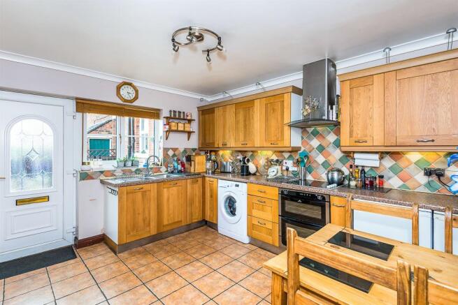 Breakfast Kitchen: