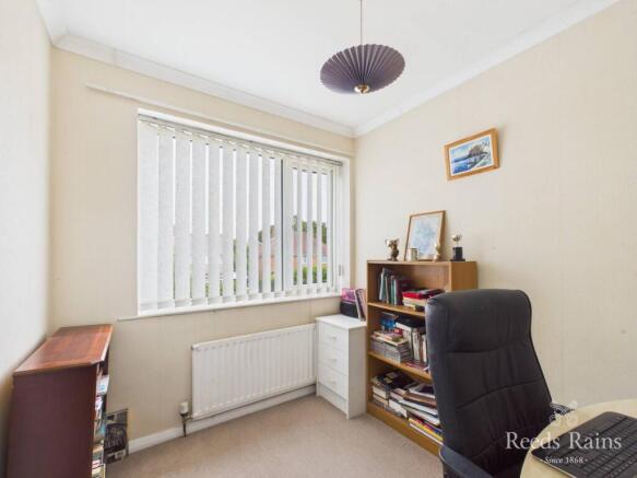 4 bed Semi-Detached for sale Image 9