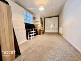 1a, Tynemouth Drive, Enfield EN1 4LR