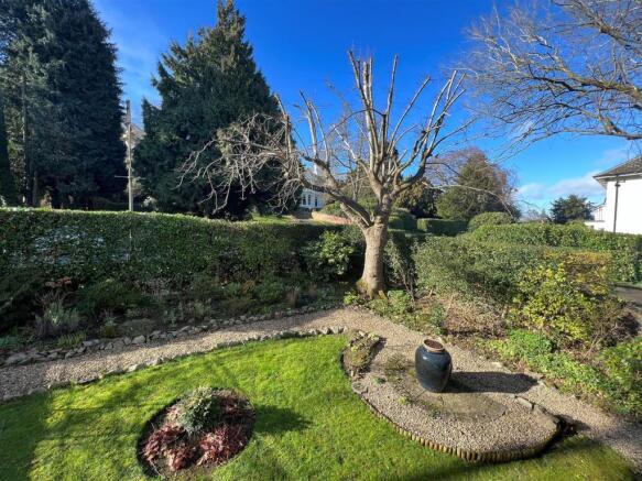 6 stokefield garden.jpg