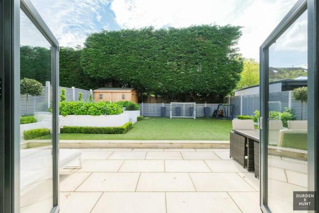 lyndhurst rise-38_1.jpg