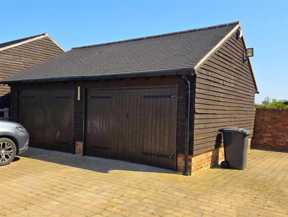 Double garage.jpg