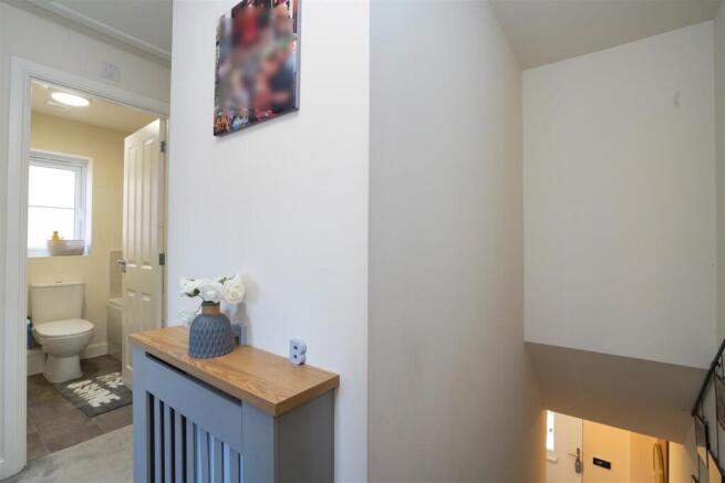 3 bed Semi-Detached for sale Image 12