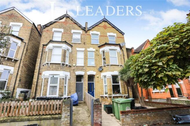 Studio flat on Byne Road, London, £135,000