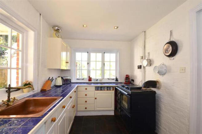KITCHEN.jpg