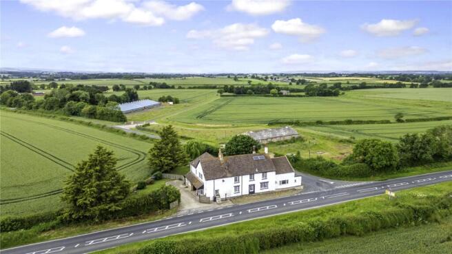 7 bed Detached for sale Image 5