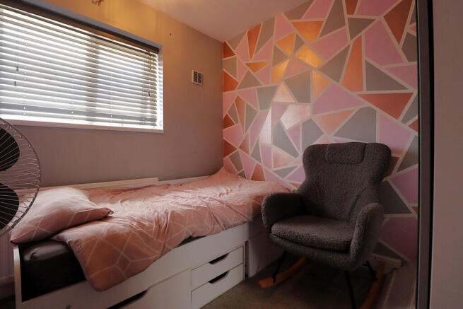 3 bed Semi-Detached for sale Image 9
