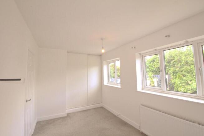 2 bed Semi-Detached to rent Image 10