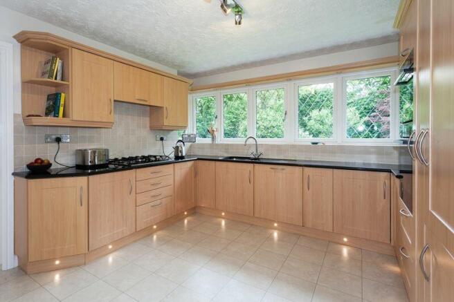 BREAKFAST KITCHEN