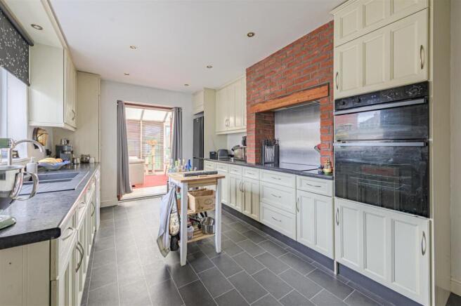 Wood Lane, Newhall, DE11 photo 4