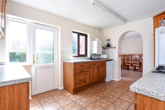Kitchen/Dining