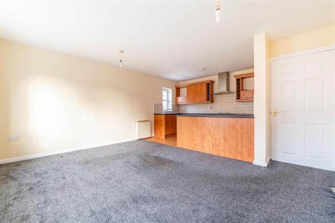 Lounge/Dining/Kitchen