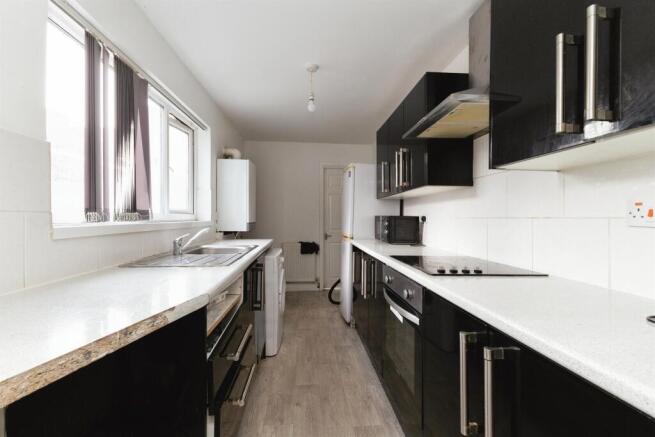 2 bed Terraced for sale Image 6