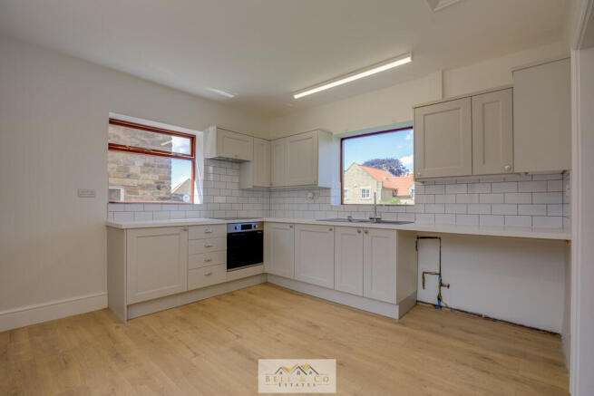 4 bed Detached for sale Image 4