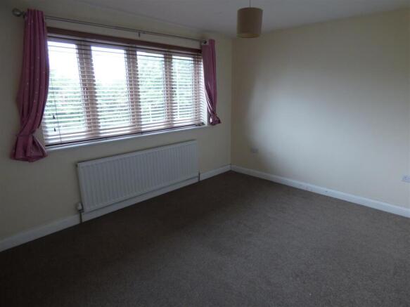 215 Toton Lane - Bed.JPG