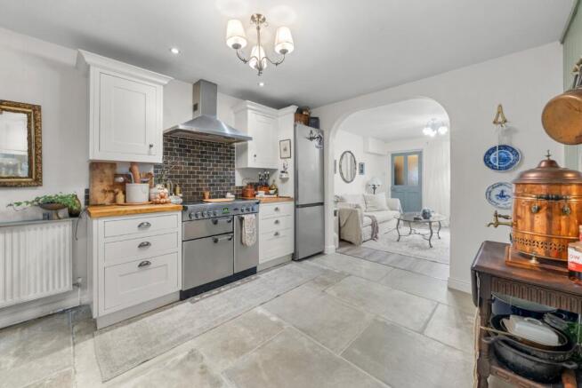 2 bed Terraced for sale Image 7