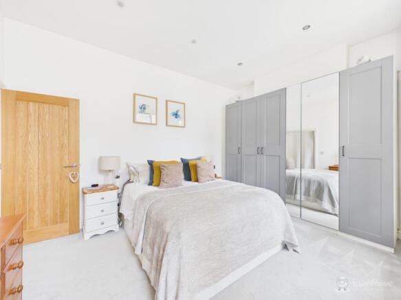 Principal Bedroom- Mark Stephens EweMove Newmarket