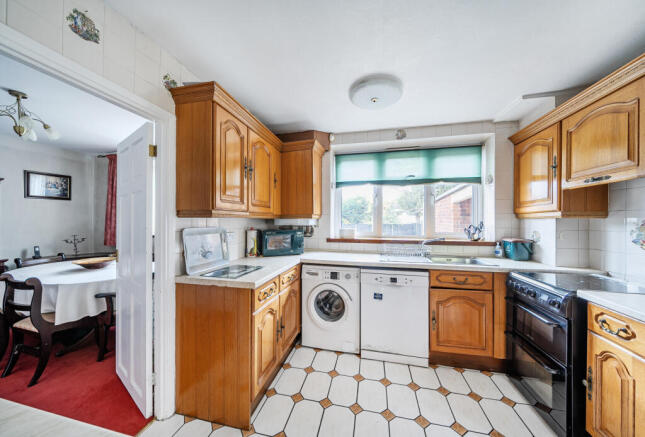 1364823-7-68ecf34...