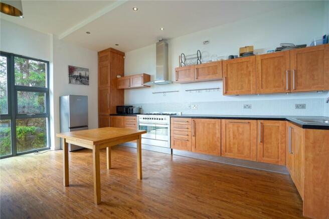 2 bed Apartment for sale Image 3