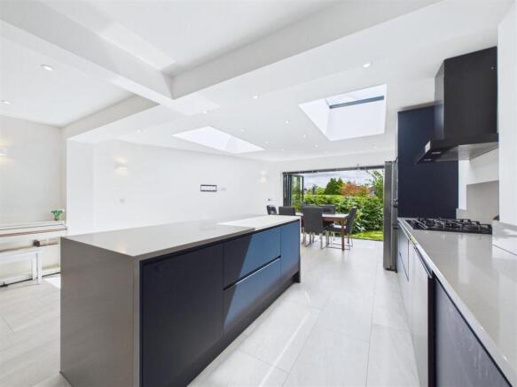 3 bed Detached for sale Image 5