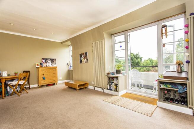 Clissold Court_02.jpg
