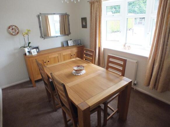 Bedroom 2/Dining Room
