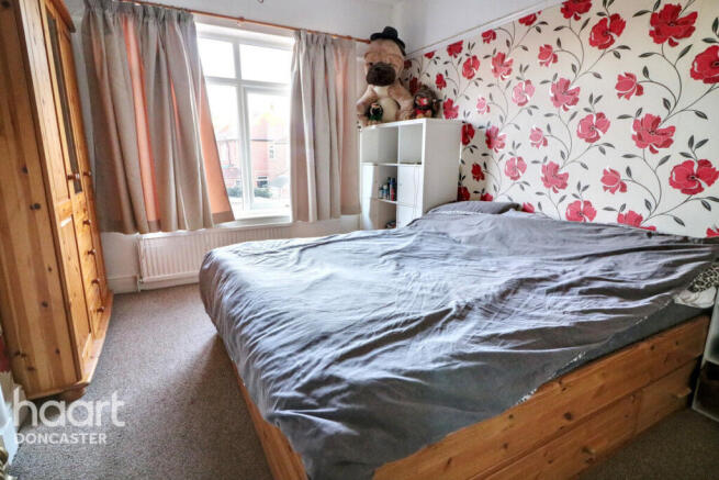 3 bed Semi-Detached for sale Image 9