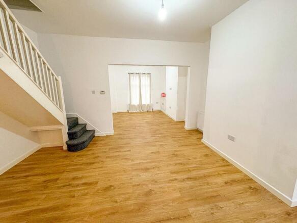 Ashton New Road, Manchester, M11 – pohled 6