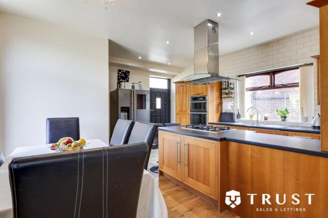 3 bed Detached for sale Image 7