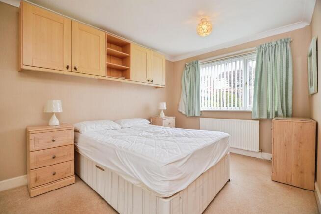 2 bed Detached Bungalow for sale Image 12