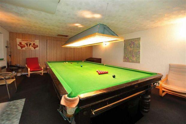 Snooker Room